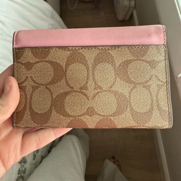 Vintage Coach Pink and Tan Women's Wallet With Purple Interior - Picture 2 of 7
